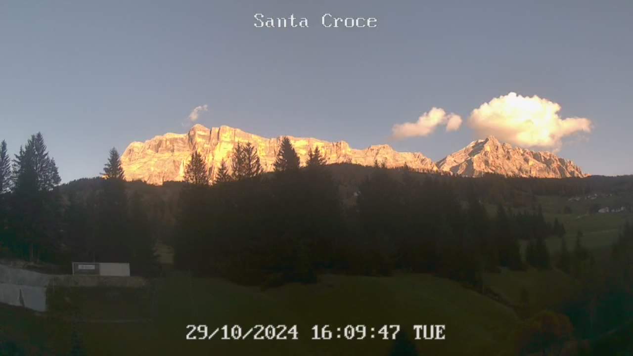 Webcam from Chalet alla Cascata towards Santa Croce